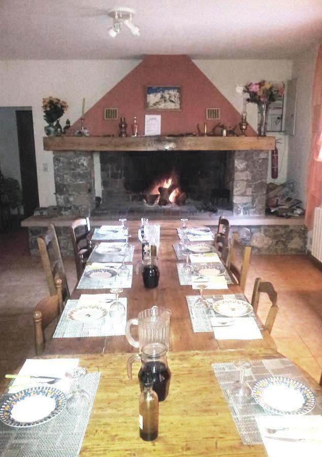Chambre D'Hote "Chez Antoinette Et Charles" Santo-Pietro-di-Venaco エクステリア 写真